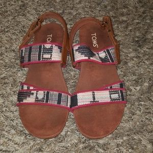 Toms sandals